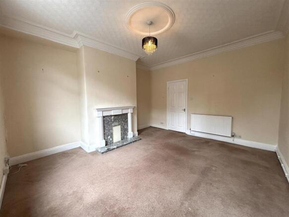 3 bed Terraced for sale Image 9