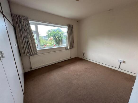 4 bed Detached for sale Image 11