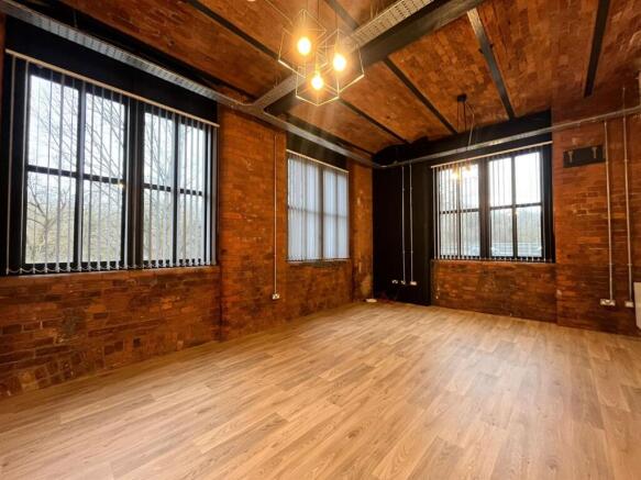 WhatsApp Image 2026-02-20 at 15.13.40 (7).jpeg