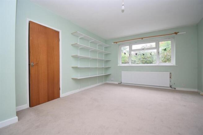 4 bed Detached to rent Image 7