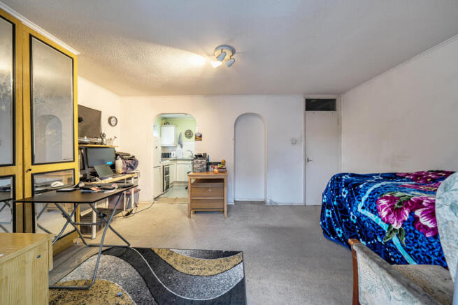 1416928-10-699719...