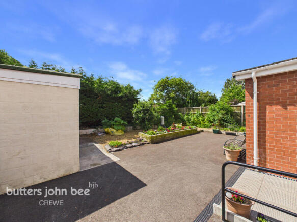 Davenham Crescent, Crewe photo 4