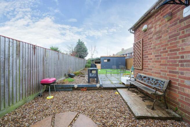10 Hortonsfield Road, Yardley Gobion, NN12 (10).JP