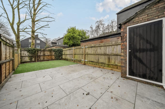 1393754-7-69428a1...