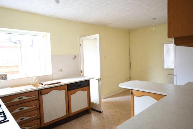 3 bed Detached Bungalow for sale Image 4