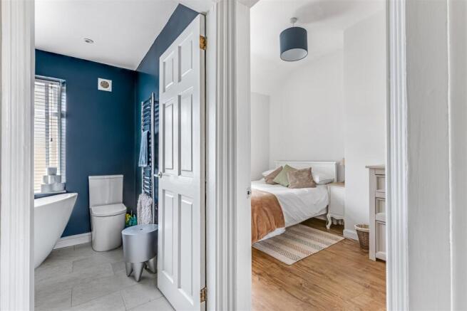 2 bed Terraced for sale Image 8