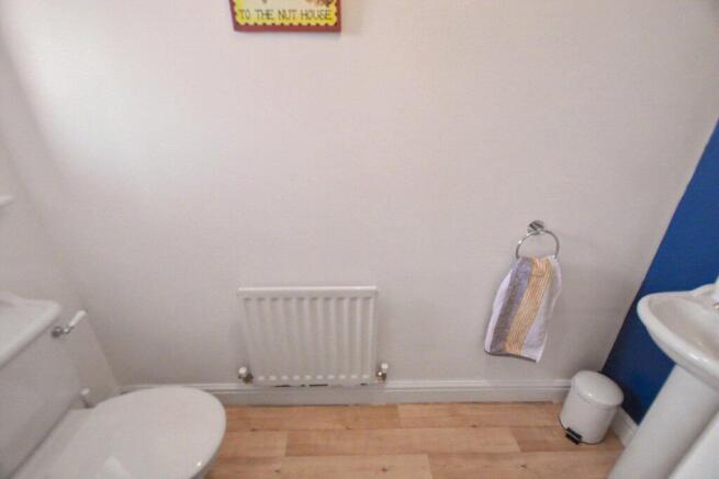 3 bed Town House for sale Image 11