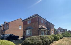19, Fleming Road, Chafford Hundred, Grays RM16 6YA