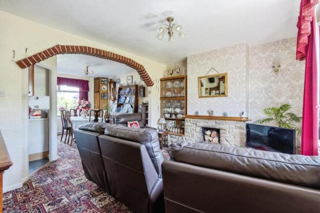 3 bed Semi-Detached for sale Image 8