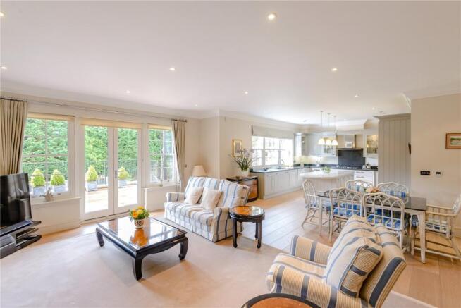 Sitting Room/Kitchen