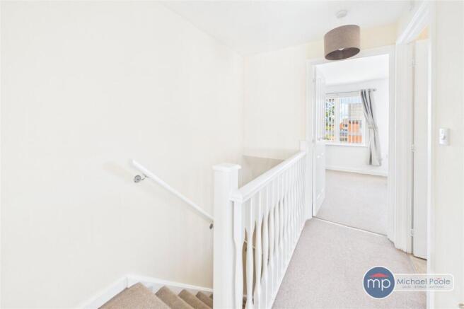 3 bed Semi-Detached for sale Image 8