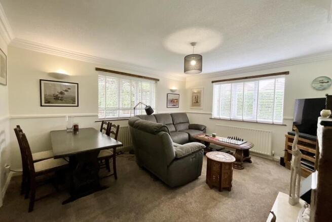 4 bed Detached for sale Image 5