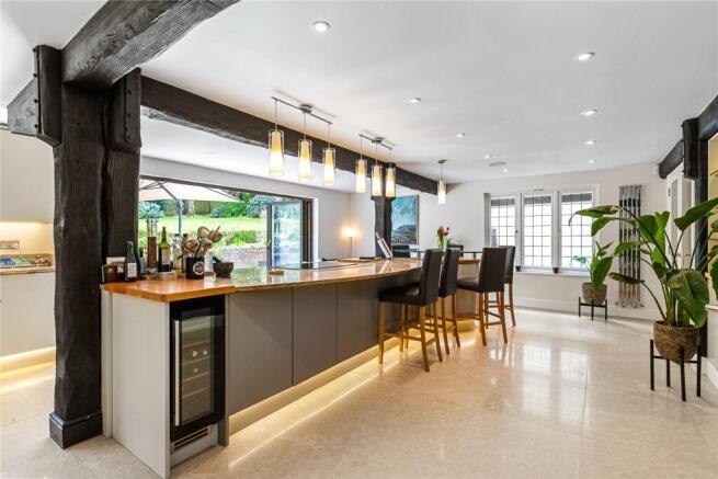 Kitchen/Breakfast Rm
