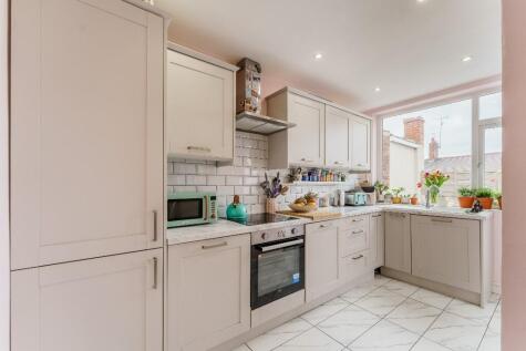 1 Bywater Villas, Knottingley, WF11 9
