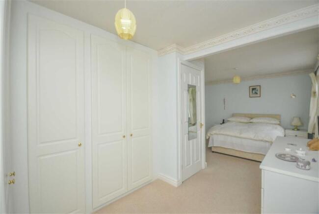DRESSING AREA