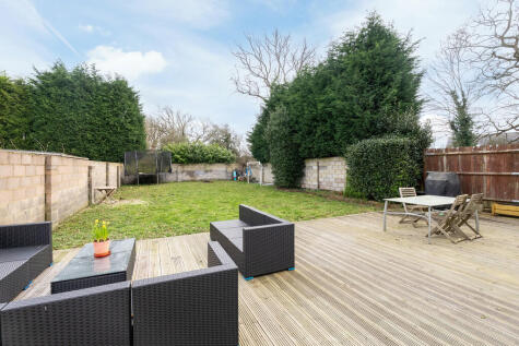 Winfield Grove, Newdigate