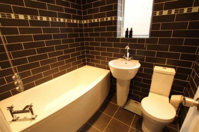FAMILY BATHROOM