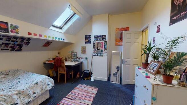 6 bed Terraced to rent Image 5