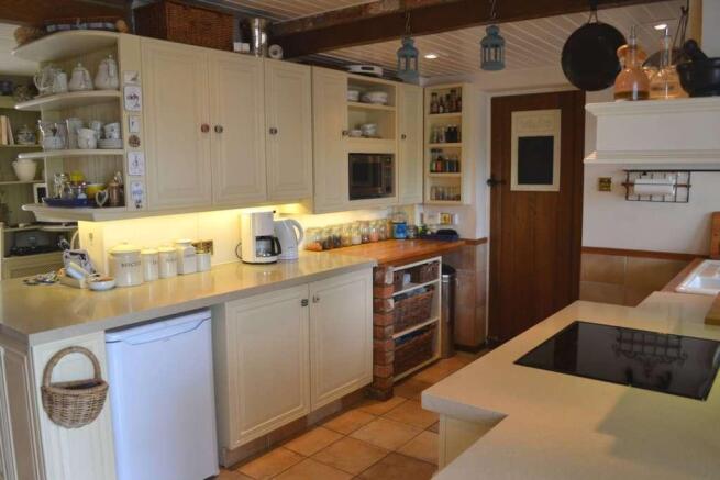 Photo 10