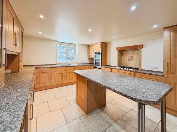 2 bed Ground Maisonette for sale Image 4