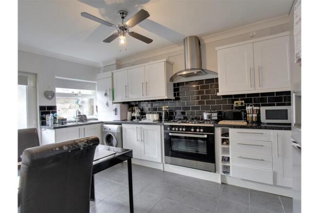 Kitchen / Breakfast