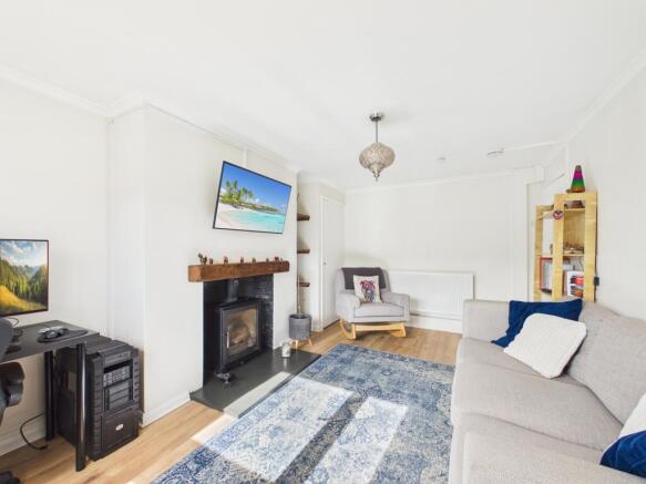 CAM03481G0-PR0142-STILL005