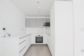 10, Redwell House, Singapore Road, London W13 0FE