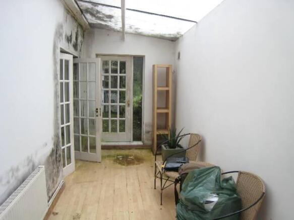 Conservatory/Hallway