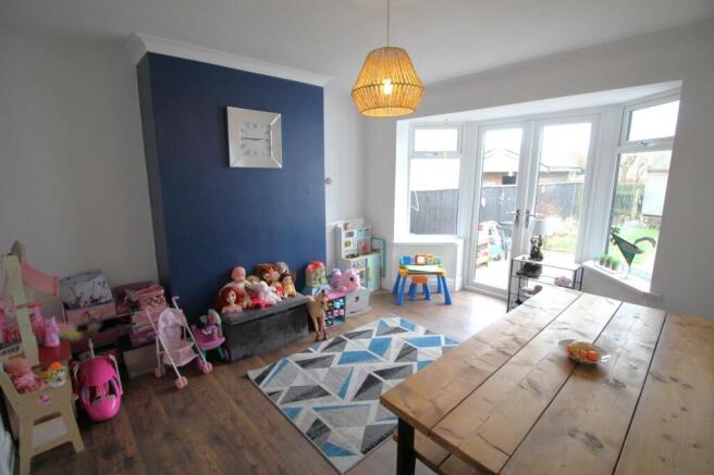 3 bed Semi-Detached for sale Image 6