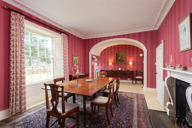 6 bed House for sale Image 6