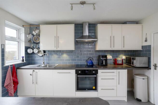 10A_Keble_Park_Crescent_12.jpg