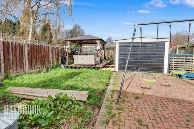 2 bed Semi-Detached for sale Image 9
