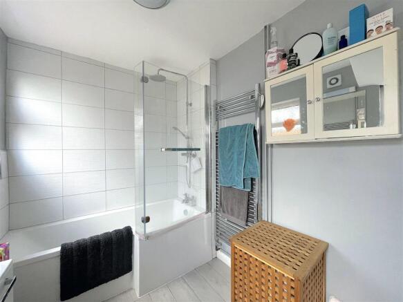 Family Bathroom (2).jpeg