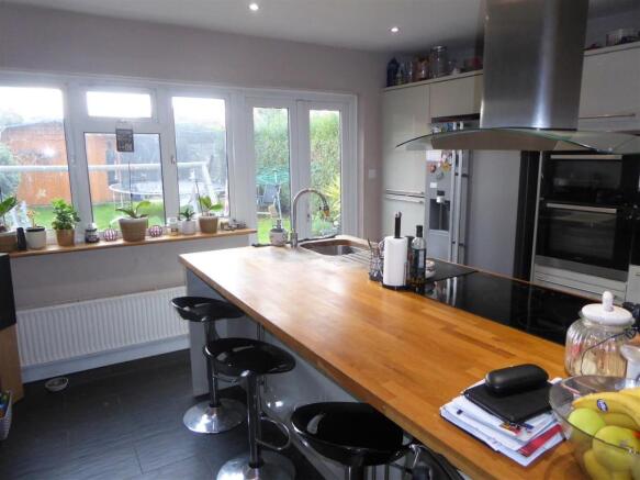 Extended Kitchen/Breakfast Room