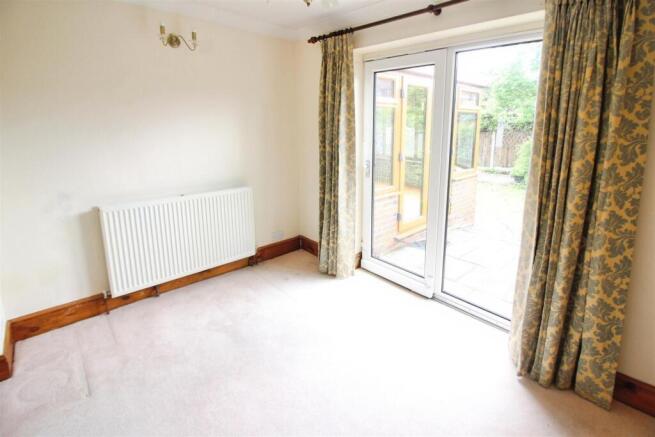 4 bed Semi-Detached for sale Image 5