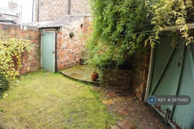 1 bed House Share to rent Image 5