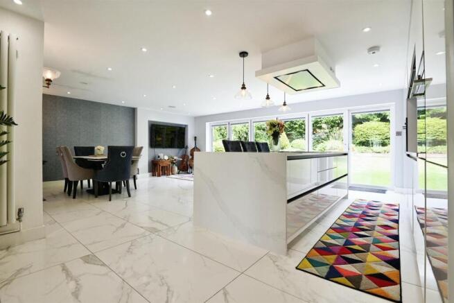 acf37038-a70e-ee11-8f6e-6045bdd2c3b2 (Large).jpg