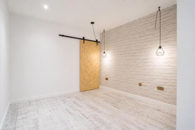 2 bed Apartment for sale Image 10