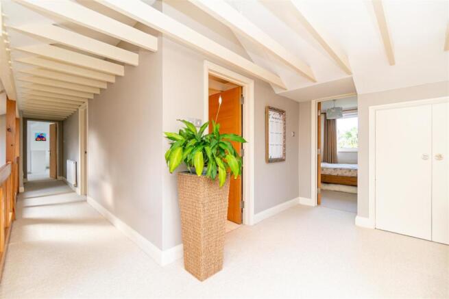 FIRST FLOOR ACCOMMODATION