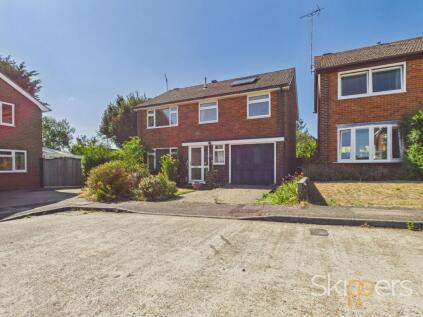 Studio Close, Kennington, TN24