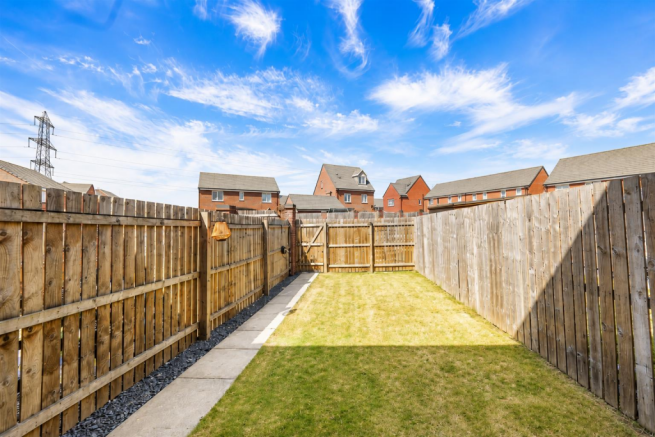 3 bed Terraced for sale Image 10