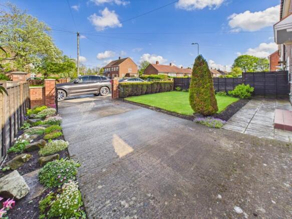 Front Garden/Drive