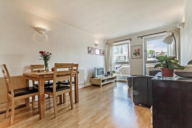 1 bed to let thes...