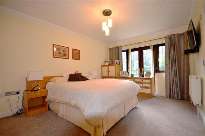 Master Bedroom2