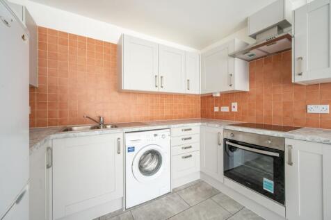 Luton Road, Plaistow, London, E13