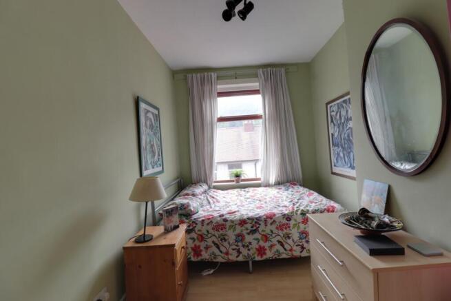 3 bed Terraced for sale Image 9