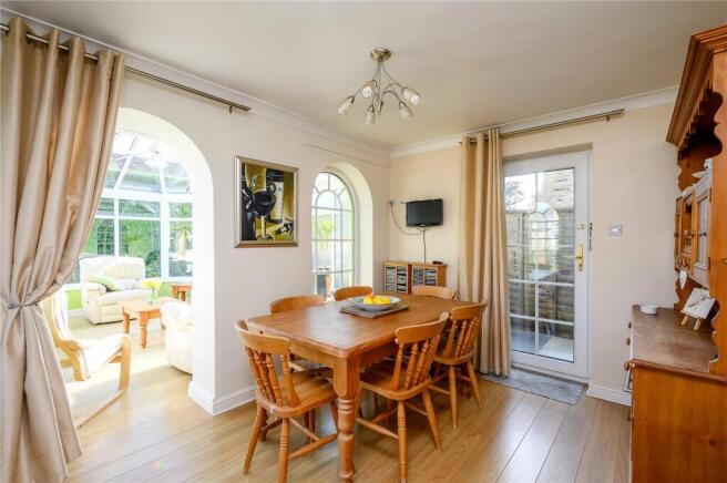4 bed Detached for sale Image 7