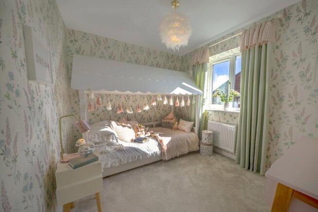 Clover Drive, Shirebrook, NG20 photo 4