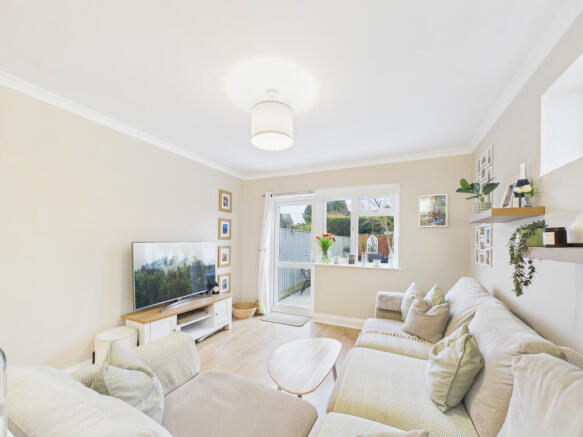 CAM02536G0-PR0047-STILL006