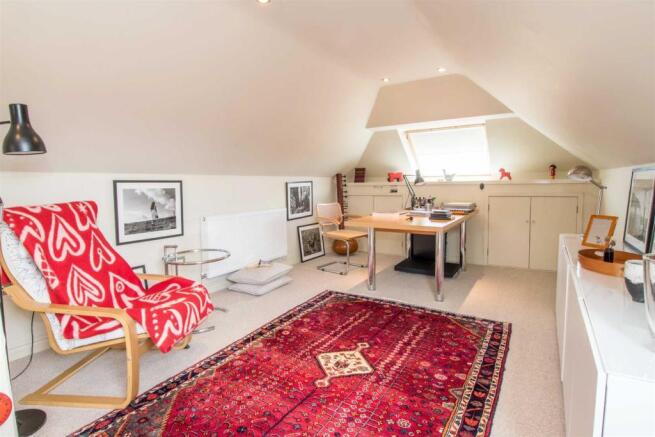 LARGE LOFT STUDIO/HOME OFFICE